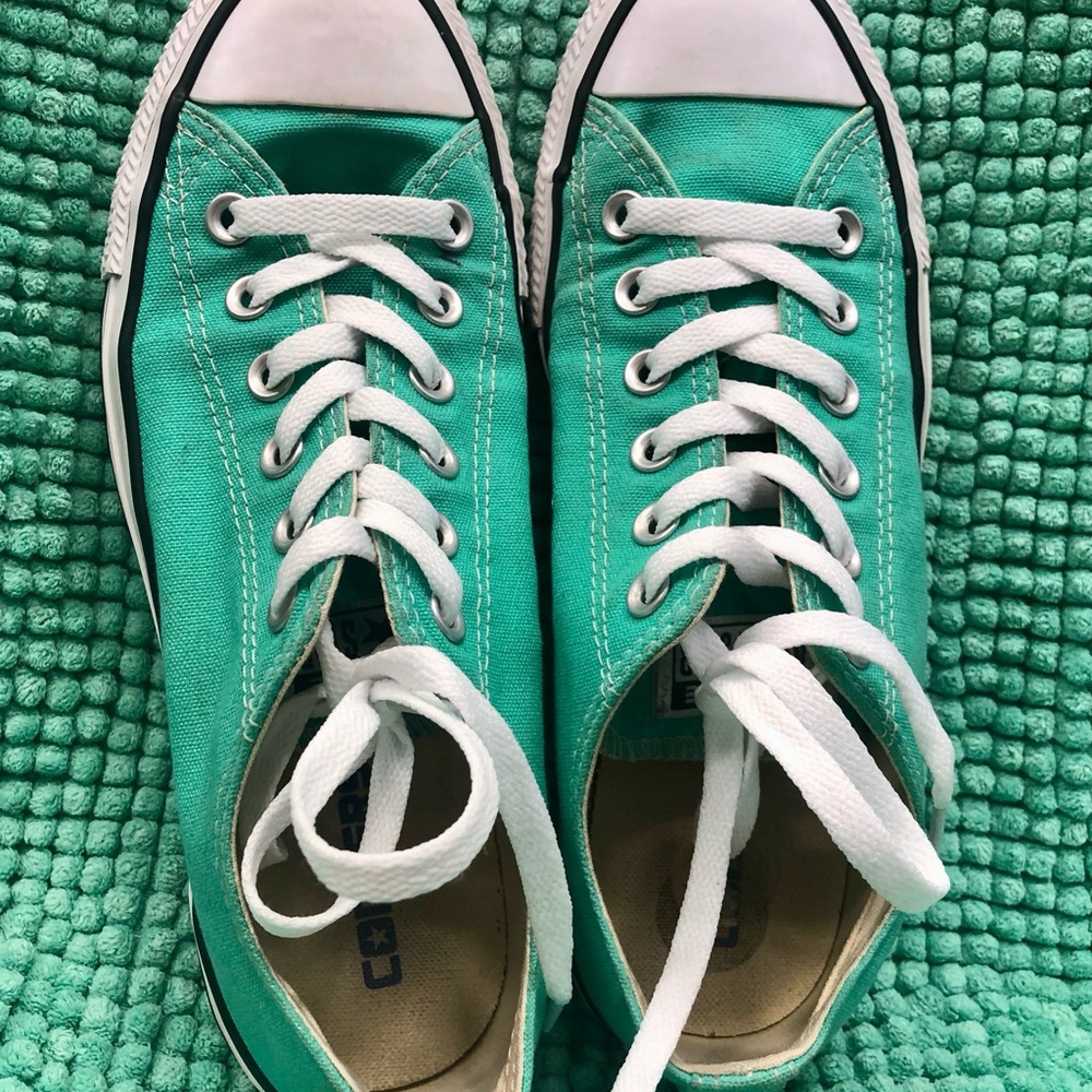 Converse Turquoise Canvas Low-Top Sneakers - Women's Casual Shoes. Size 8